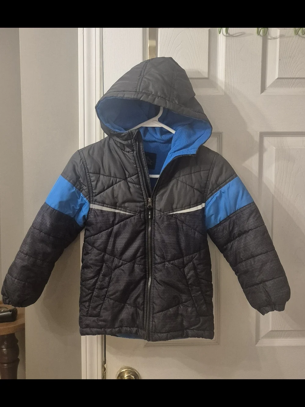 Boys Puffer Jacket Hooded Sz S (7) Fleece Lining Pacific Trail Black & Blue